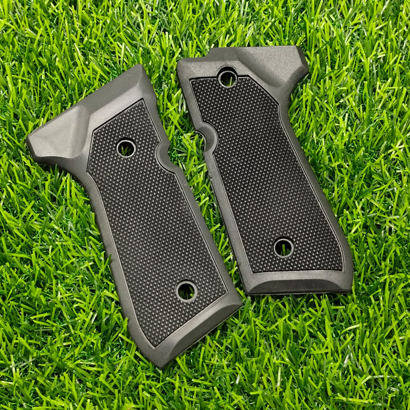 Beretta 92 fs Grips without LOGO