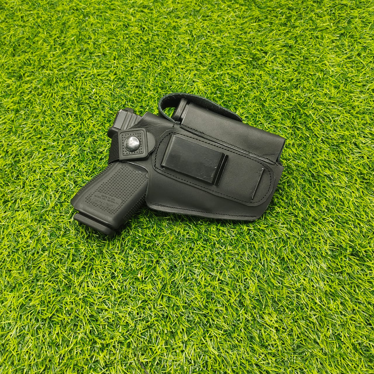 Leather IWB + OWB Cover with 1 spare mag pouch - Universal