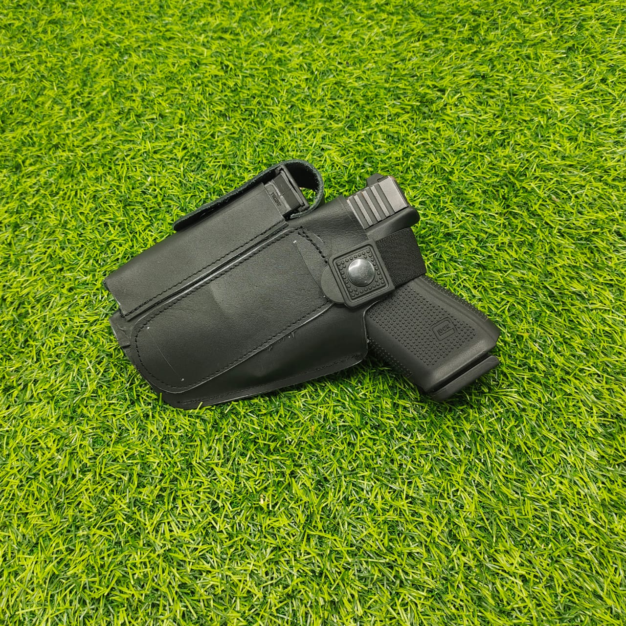 Leather IWB + OWB Cover with 1 spare mag pouch - Universal